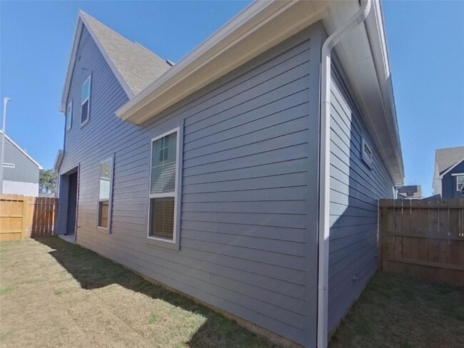 Building Photo - 9835 Willow Creek Commerce Dr