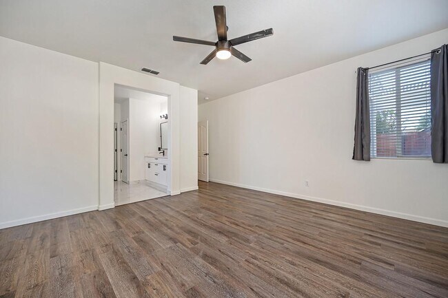 Building Photo - 238 St Tropez Ln