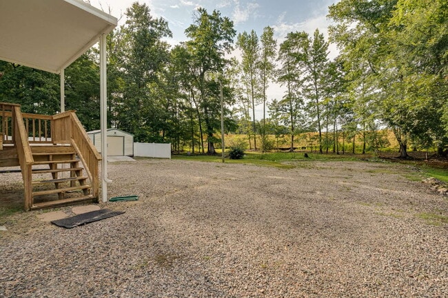 Building Photo - 3-Bedroom Ranch on 1 Acre in Oxford