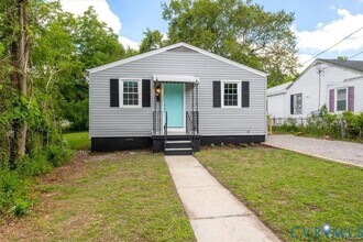 Building Photo - 916 Cameron St