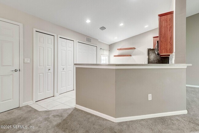 Building Photo - 6609 Spring Flower Ct