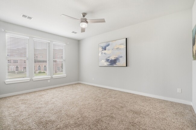 Building Photo - 5871 Rivendell Dr