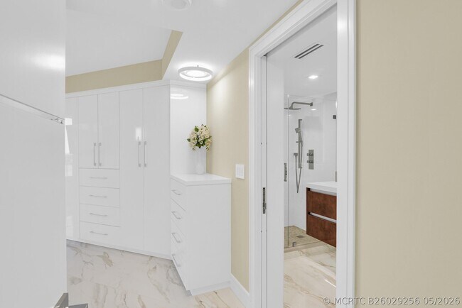 Building Photo - 550 S Ocean Blvd