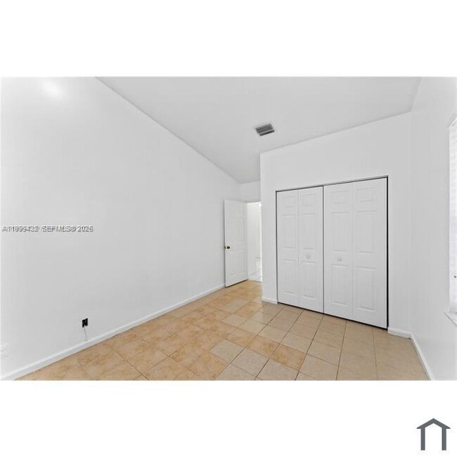 Building Photo - 2269 N Rock Island Rd