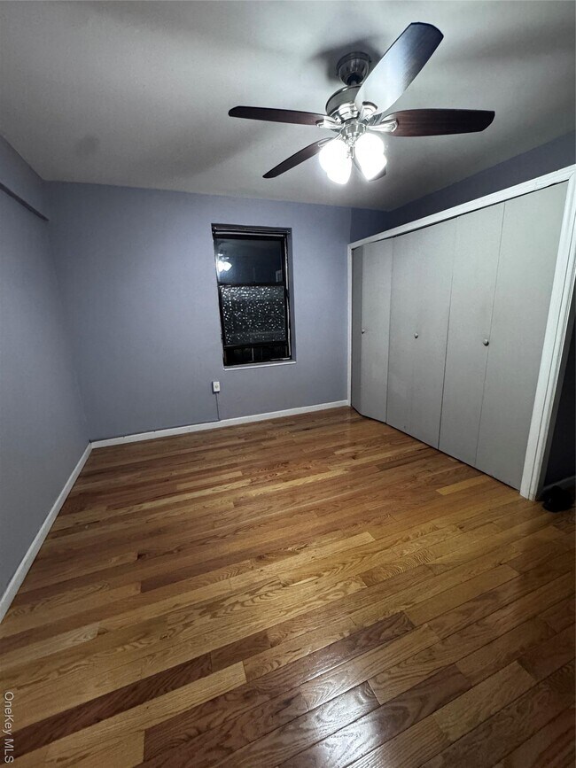 Building Photo - 44-10 Macnish St