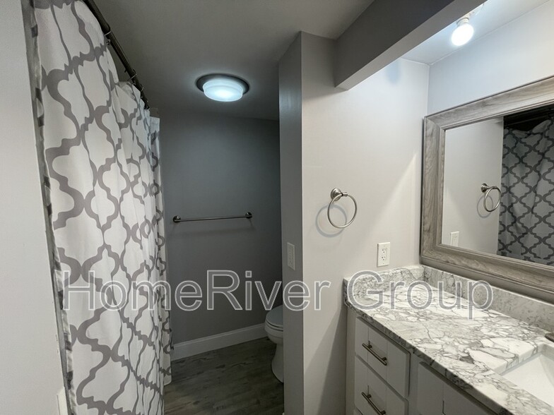 Building Photo - 2618 Cove Cay Dr