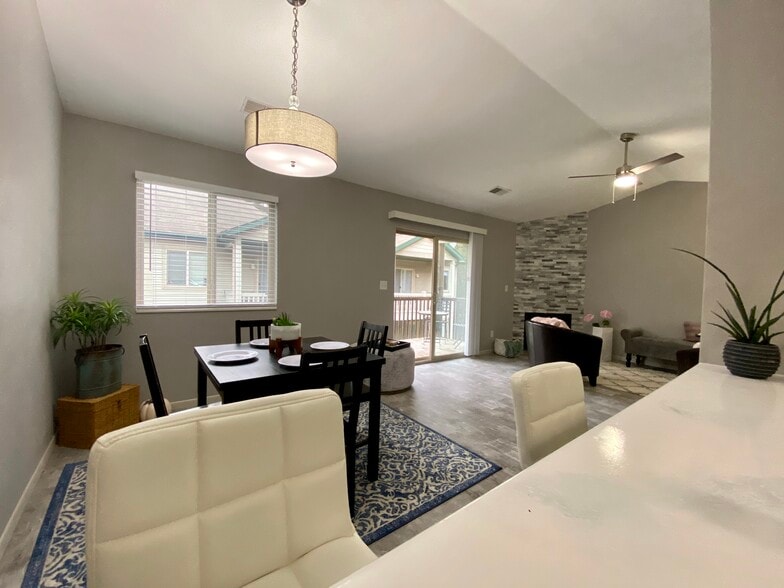 Building Photo - 1050 Minns Dr