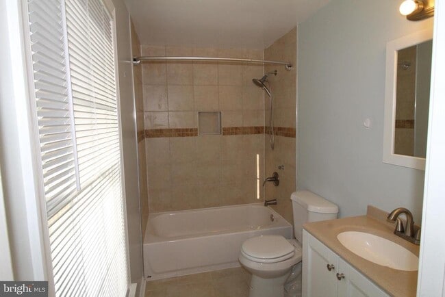 Building Photo - 10089 Bunker Woods Ct
