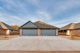 Building Photo - 11613 Mackenzie Wy