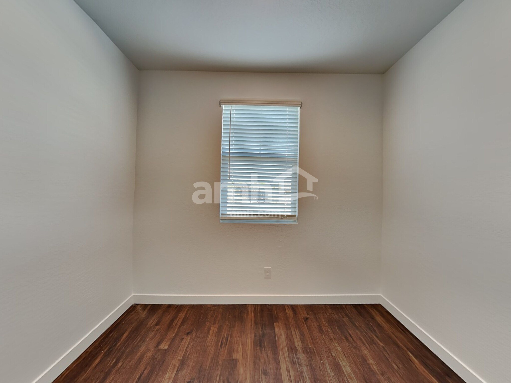 Building Photo - 18449 W Honeysuckle Dr