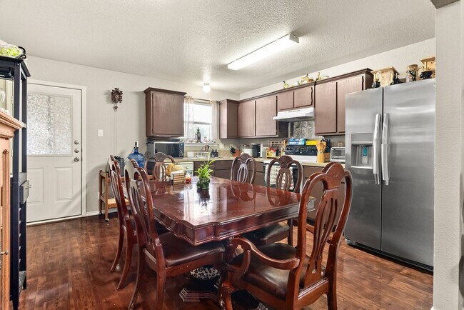 Building Photo - 3901 Kevin Shaw Dr