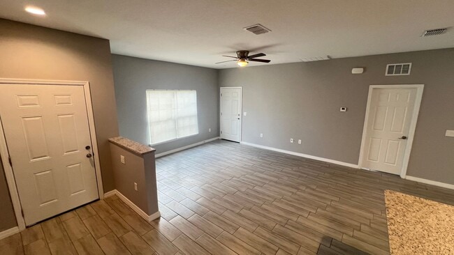 Building Photo - Incredible 3 Bedroom, 2 Bathroom Home in Palm Bay!!