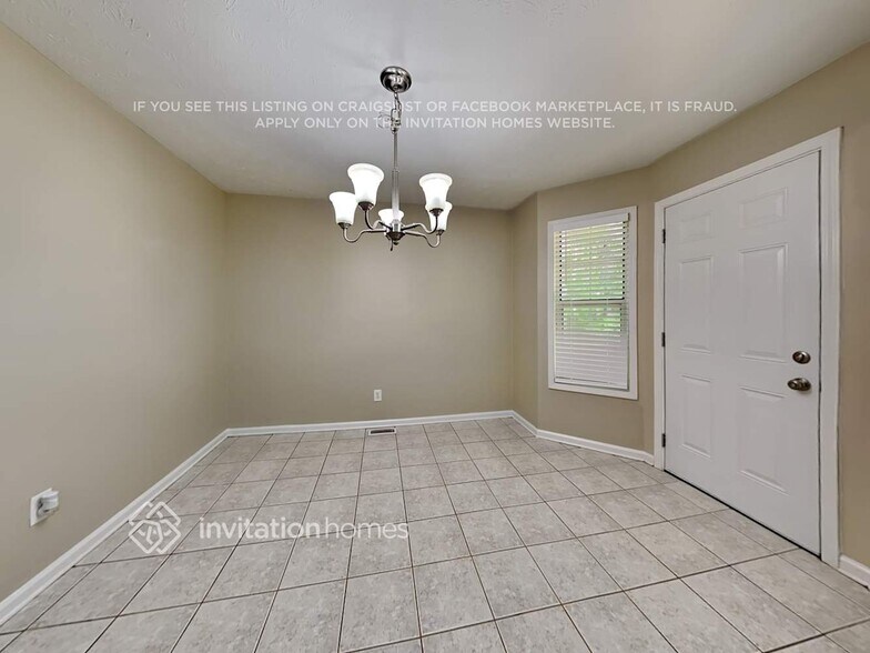 Building Photo - 264 Park Ave E