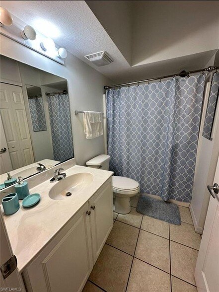 Building Photo - 4910 Cougar Ct N