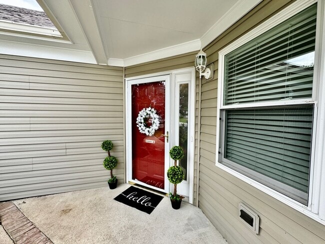 Building Photo - Ready 06-17-26 in Sawyers Mill - Ranch Home w/Loft On Cul-De-Sac! Pet Friendly - Grassfield High ...