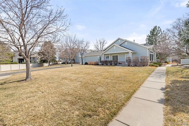 Building Photo - 9604 Brentwood Way