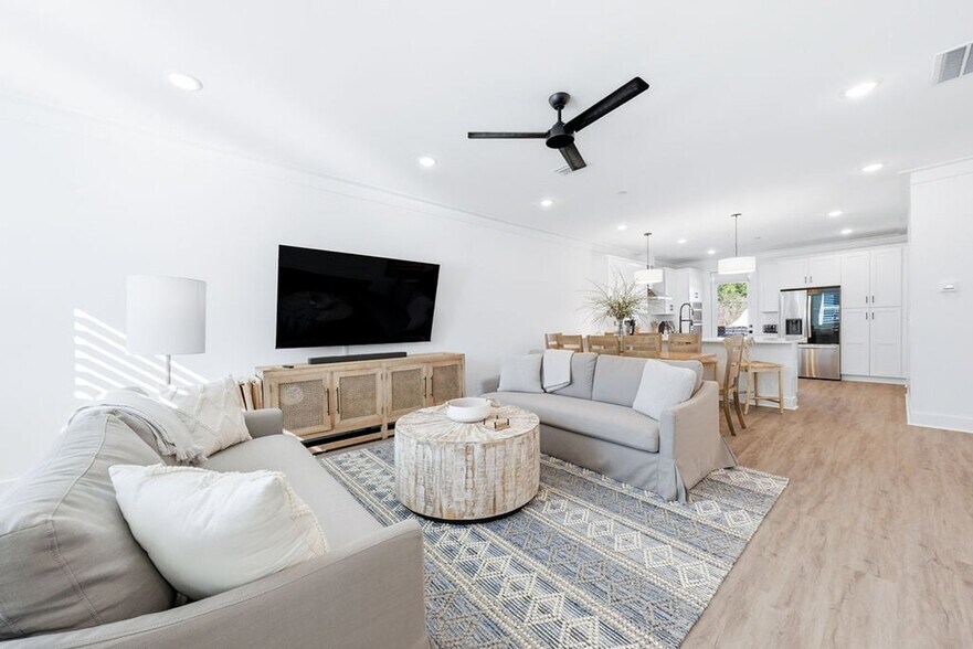 Building Photo - 38 Blue Eden Lp