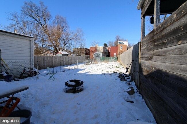 Building Photo - 459 High St