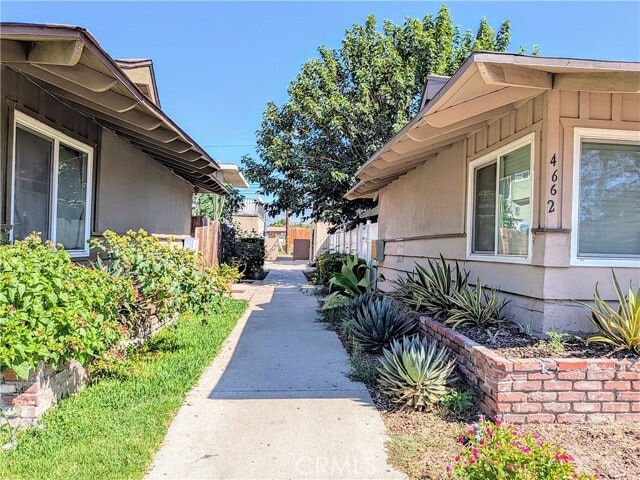 Building Photo - 4662 Canoga St