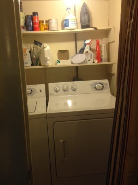 washer/dryer in back bedroom - 213 E Vermilya Ave