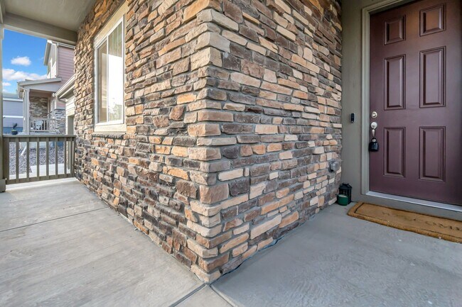 Building Photo - 2299 Villageview Ln