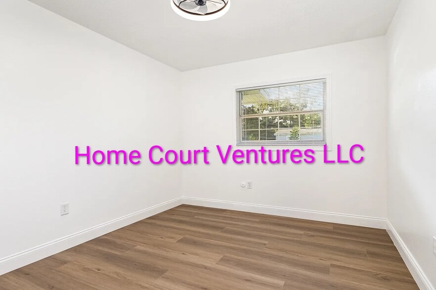 1st bedroom - 639 W Williams St