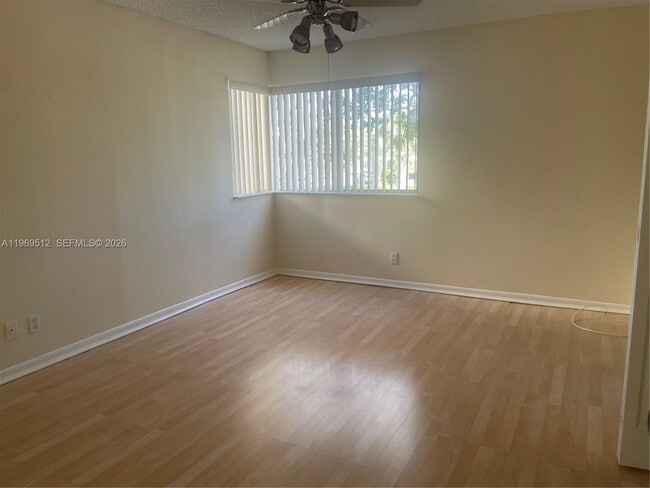 Building Photo - 3186 Via Poinciana