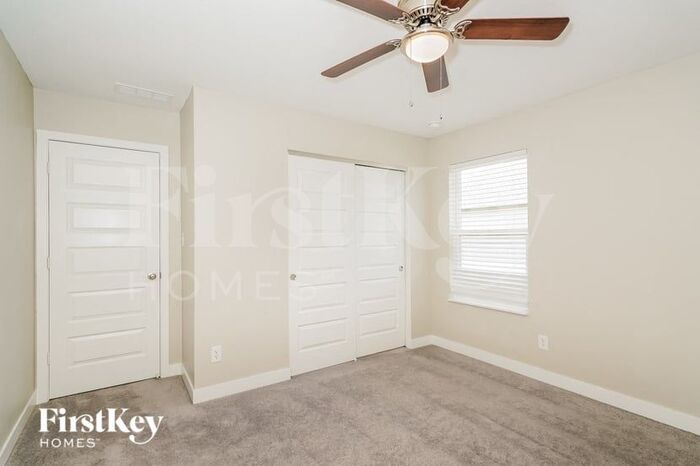 Building Photo - 16387 Sedalia Dr
