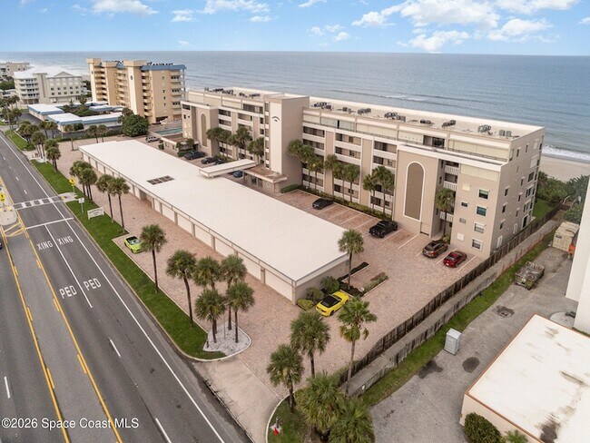Building Photo - 995 N Hwy A1A