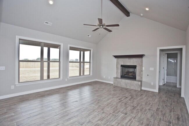 Building Photo - ***1004 Taylor Lane***