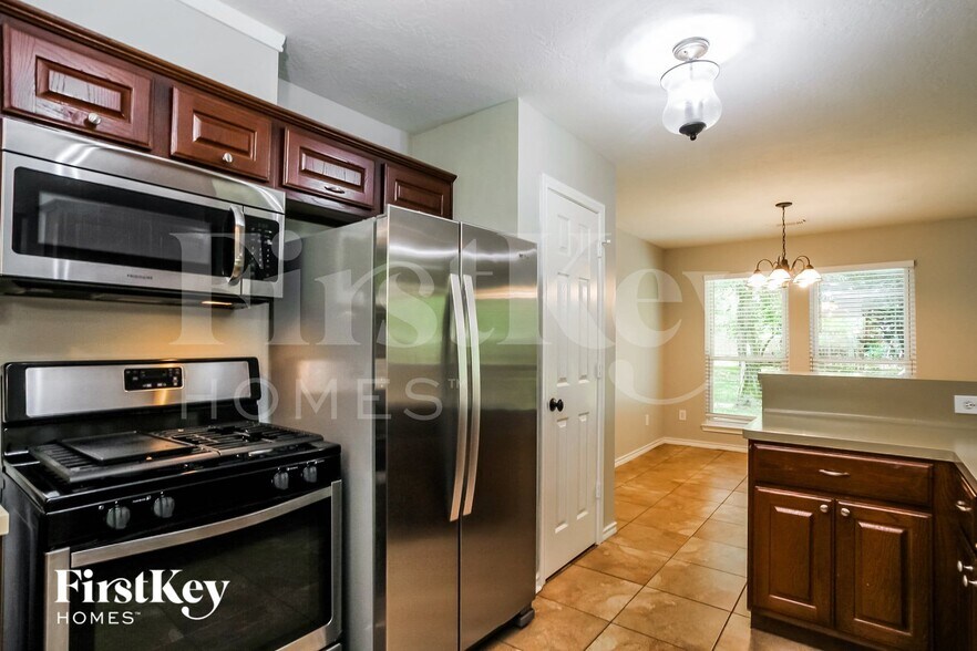 Building Photo - 503 Mesquite Dr