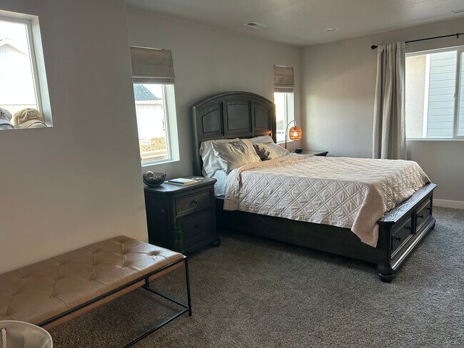 Building Photo - 3780 3215 W