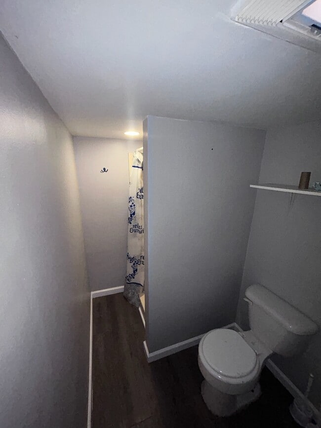 Building Photo - 1400 Beaumont Ave