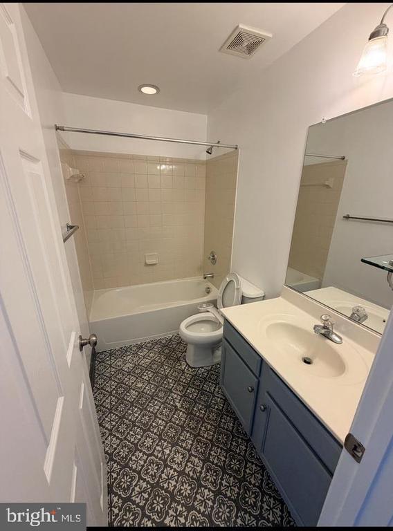 Building Photo - 15335 Elizabeth Burbage Loop