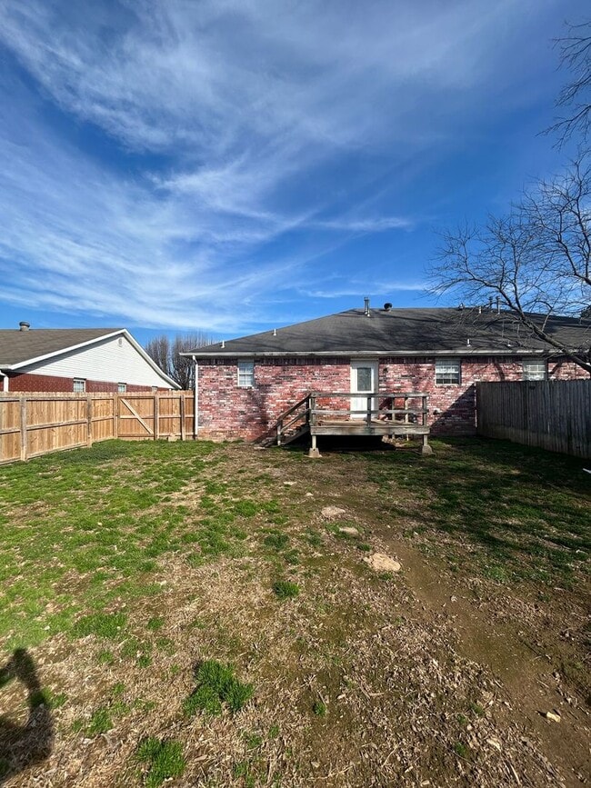 Building Photo - 1403 Camellia Dr