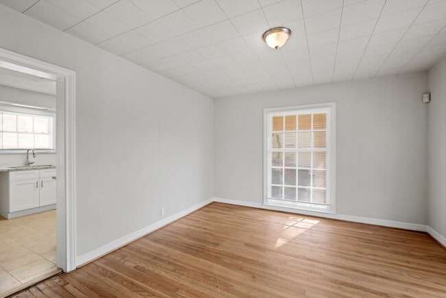 Building Photo - 2917 Iola St