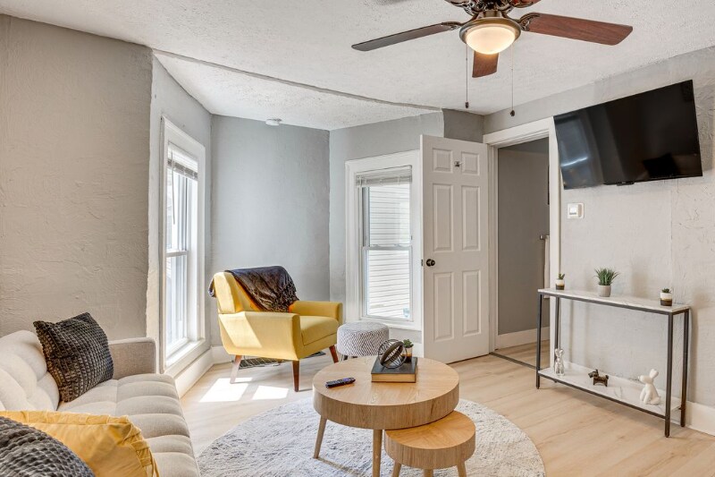 Building Photo - 484 Spicer Street