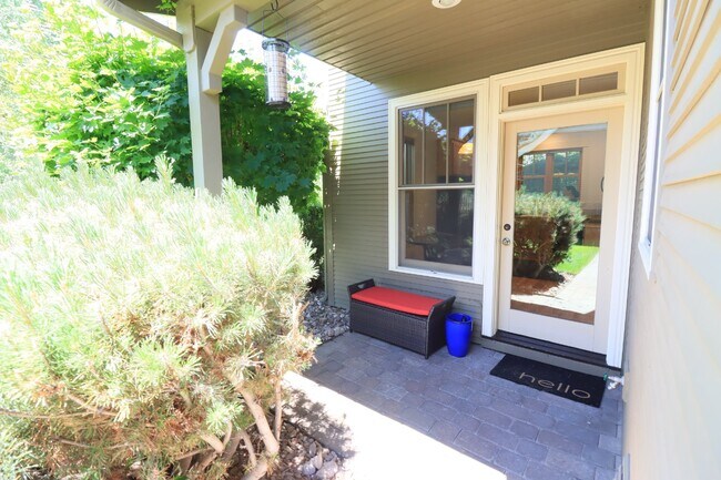 Building Photo - Fully Furnished home in Sisters Oregon
