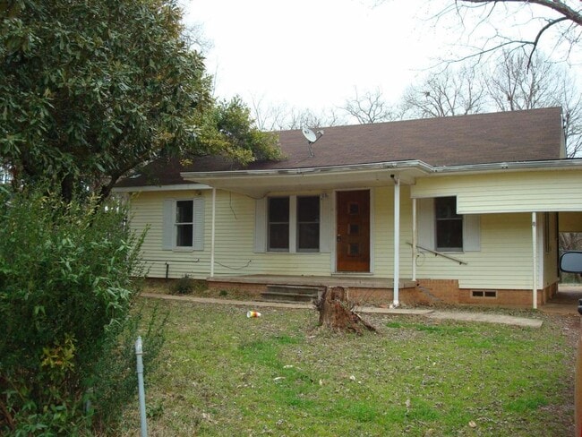Building Photo - 3304 Forest St