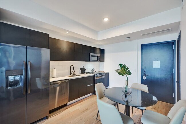 Building Photo - 398 NE 5th St