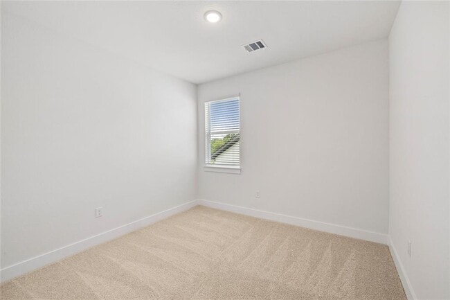 Building Photo - 1608 Kit Cir