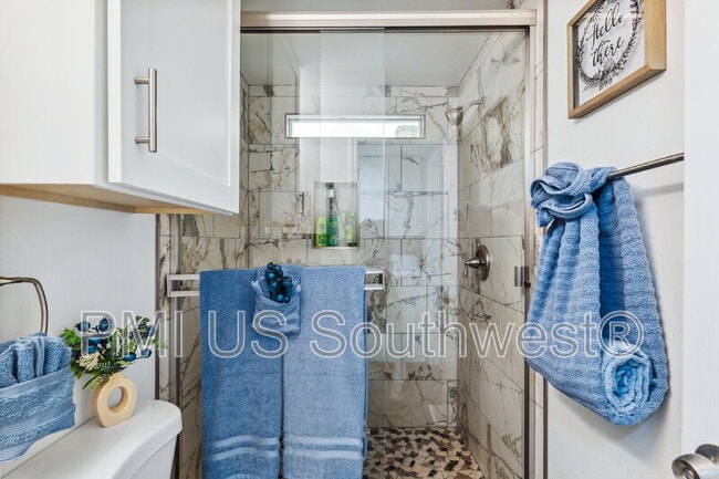 Building Photo - 437 Riverfront Dr