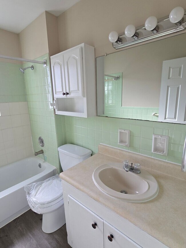 Building Photo - 154 Woodhill Dr