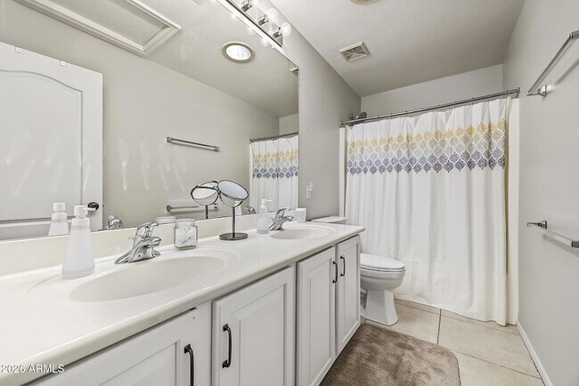 Building Photo - 3120 E Runaway Bay Pl