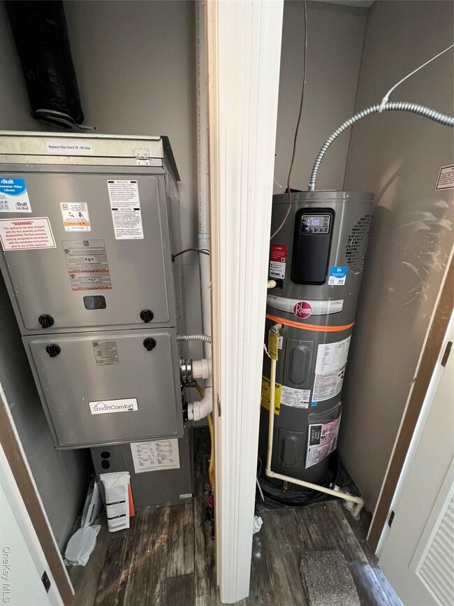 Building Photo - 985 NY-17M