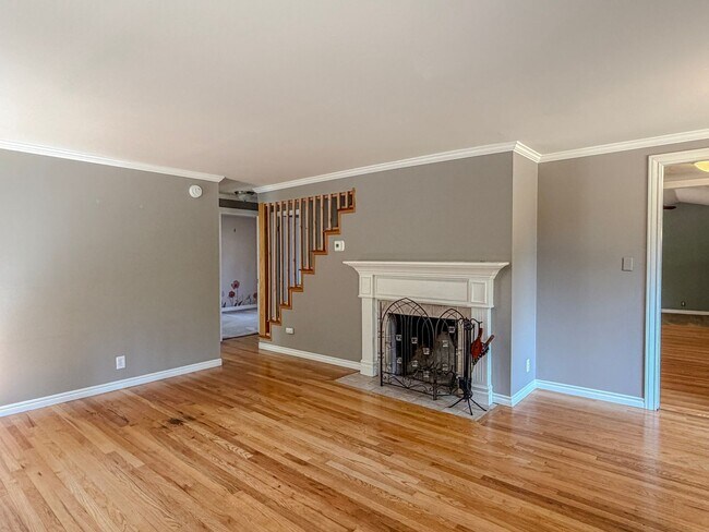 Building Photo - Lovely 4bd/2bth Haller Lake Home in North Seattle, $3,995/mo.