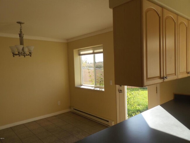 Building Photo - 3 Bed, 2.5 Bath Kalispell Townhome
