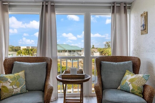 Building Photo - 841 Waterside Dr