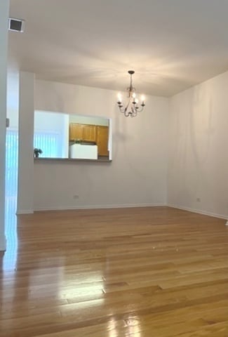 Building Photo - 1122 N Claremont Dr