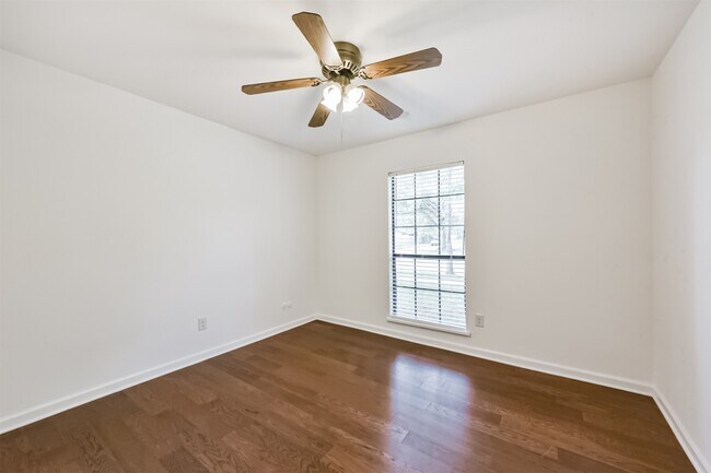 Building Photo - 5402 Dunnethead Dr